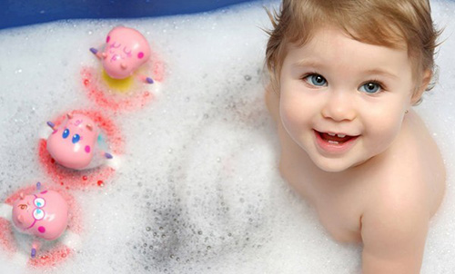 mách mẹ những món đồ chơi không tốn tiền cho bé